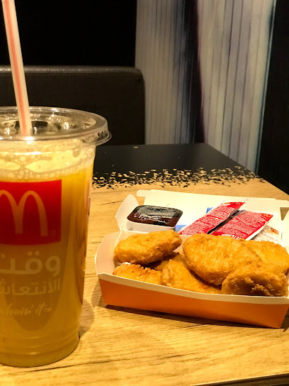 ماكدونالدز درايف من خلال - Saudi Arabia|Tabuk 47714|Alqadsiyyah|King Khalid Branch Rd
