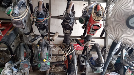 محل صيانة وتأجير معدات وتأجير سقايل - Ad Darb - +966 50 807 3764