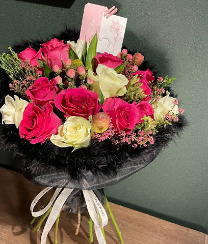 زاهرة ورد وقهوة - أبها - +966 55 679 6690