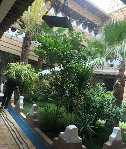 مناحل الجبل الأخضر سوق الثلاثاء - أبها - +966 55 764 7229