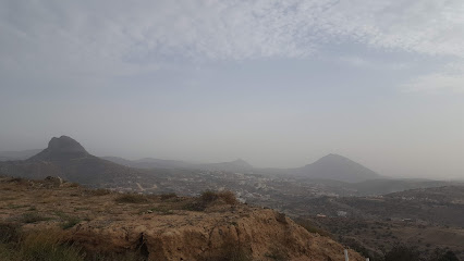 ملعب قرى آل طلحة لكرة القدم - بني عمرو -