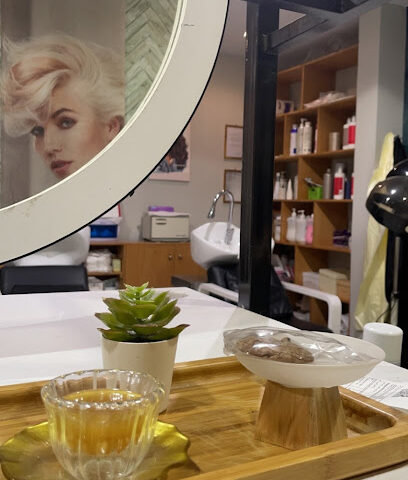 العنايه المتميزه للشعر والبشره - بريدة - +966 55 182 8212