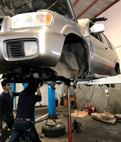 مجمع القمة لصيانة السيارات - البدائع - +966 55 515 5693