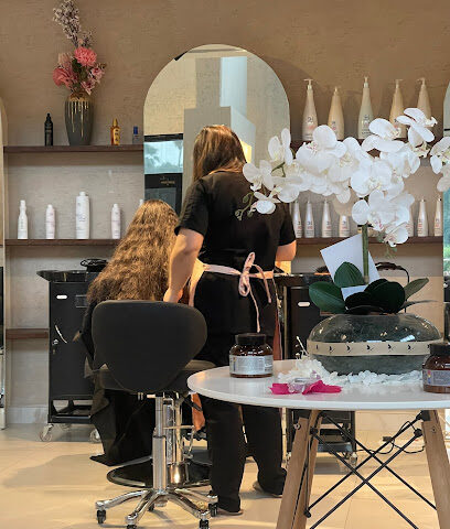 جمال - الجبيل - +966 55 798 1901